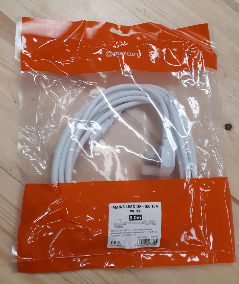 5mtr UK Mains plug to IEC connector